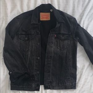 Black Levi’s Denim Jacket